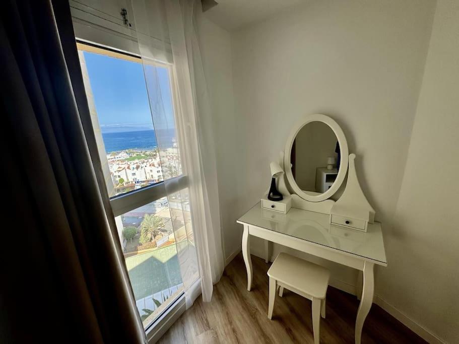 Amazing Apartment In Las Americas Playa de las Americas  Luaran gambar