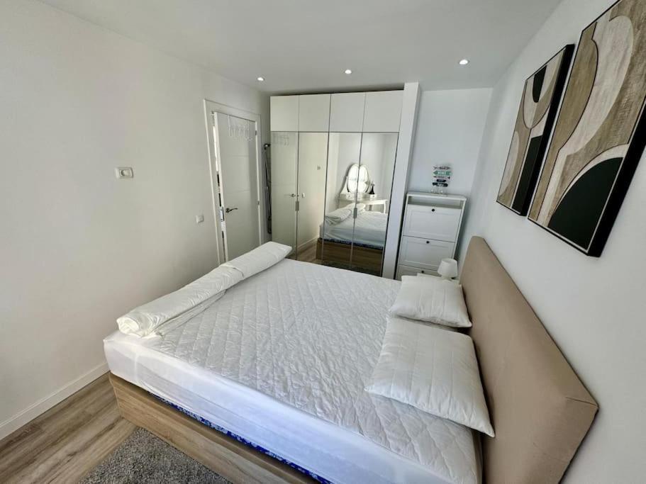 Amazing Apartment In Las Americas Playa de las Americas  Luaran gambar