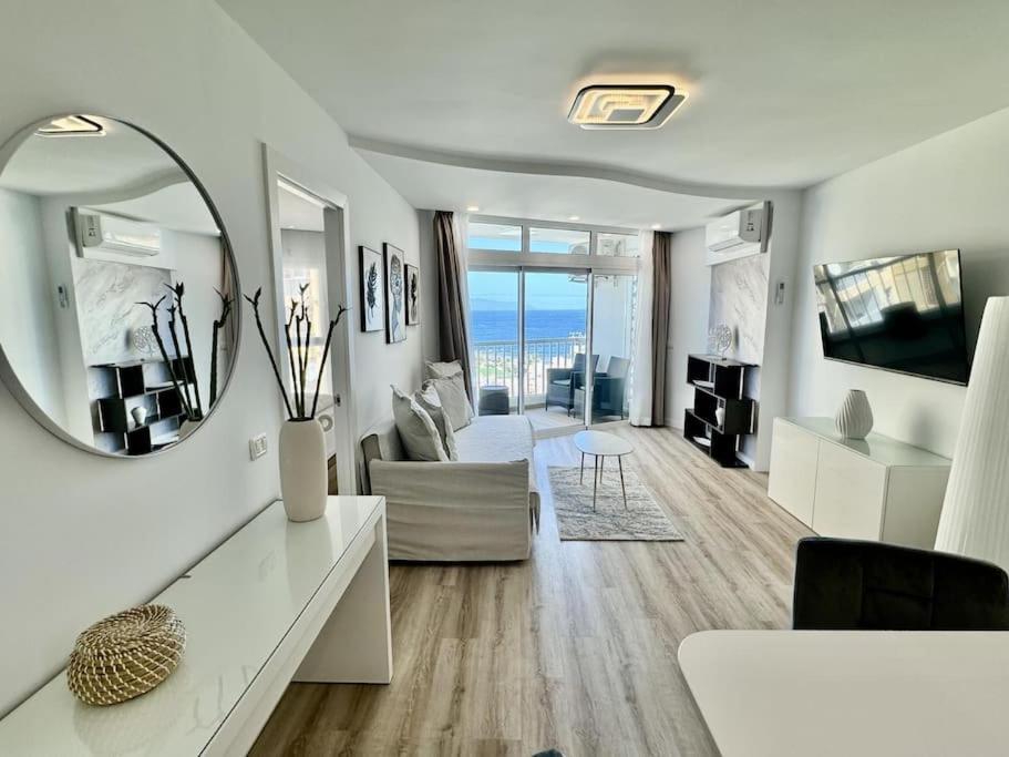 Amazing Apartment In Las Americas Playa de las Americas  Luaran gambar